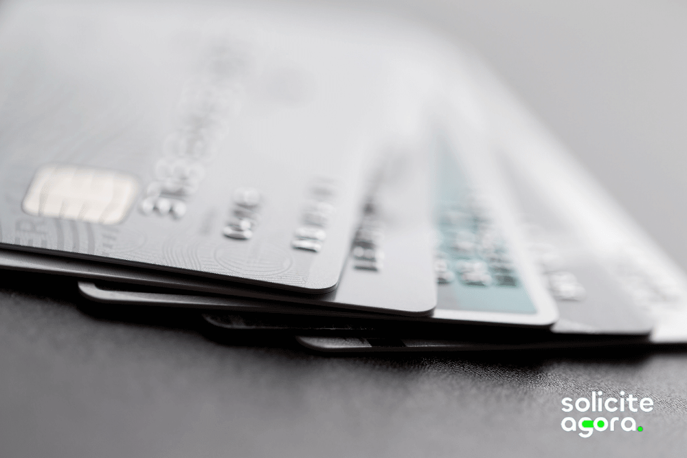 Separamos tudo o que você precisa saber sobre bandeiras de cartão de crédito e como ela pode impactar de maneira positiva suas finanças.