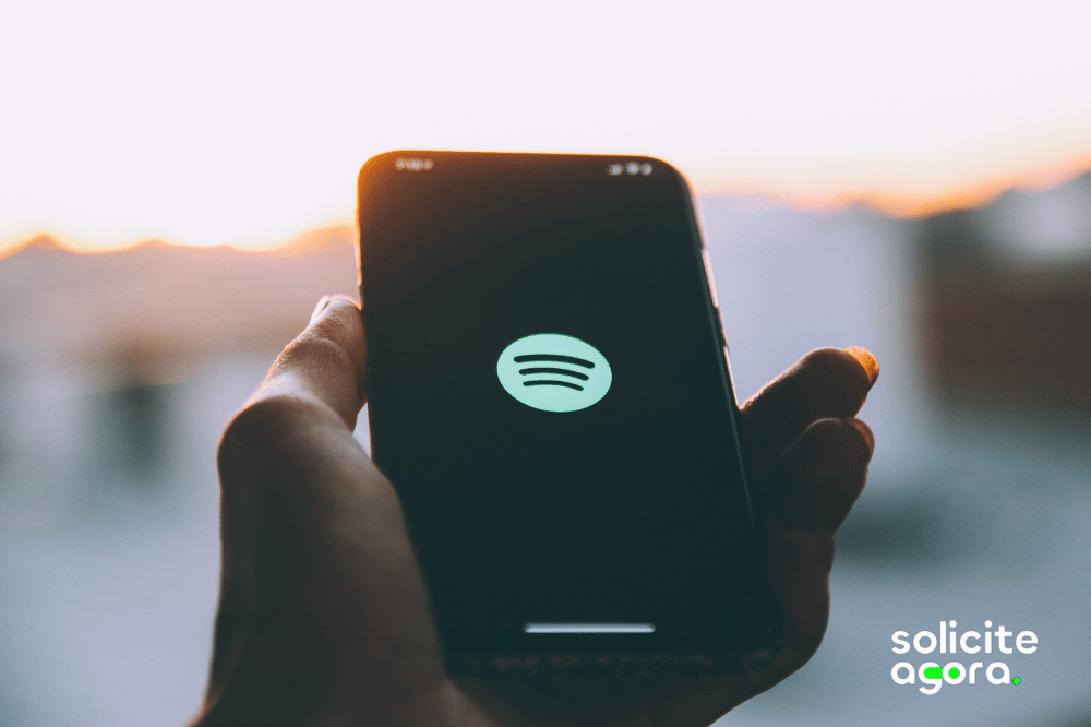 Descubra o que é o Spotify, escute suas músicas da melhor forma. Veja porque o Spotify é a plataforma imbatível quando se trata de músicas.